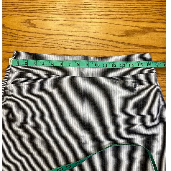 Talbots Striped Skirt Women's Size 8 Navy Blue White Career Casual - Picture 4 of 6